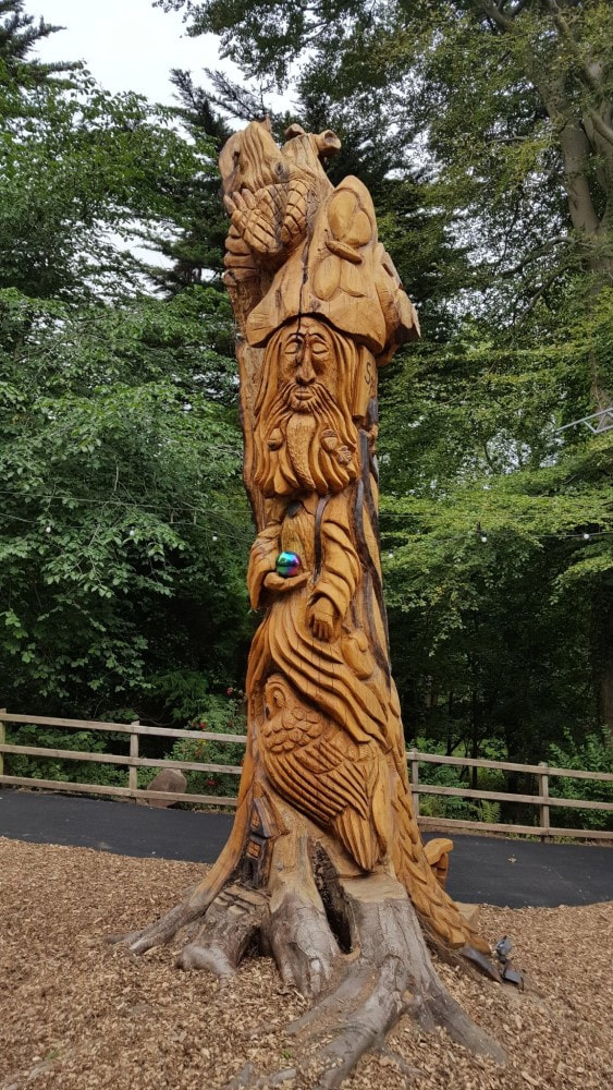 Tree stump and trunk carvings - ManxCC - MANX CHAINSAW CARVINGS