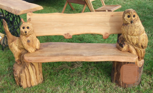 Garden bench with an Owl and cat, unique chainsaw carving